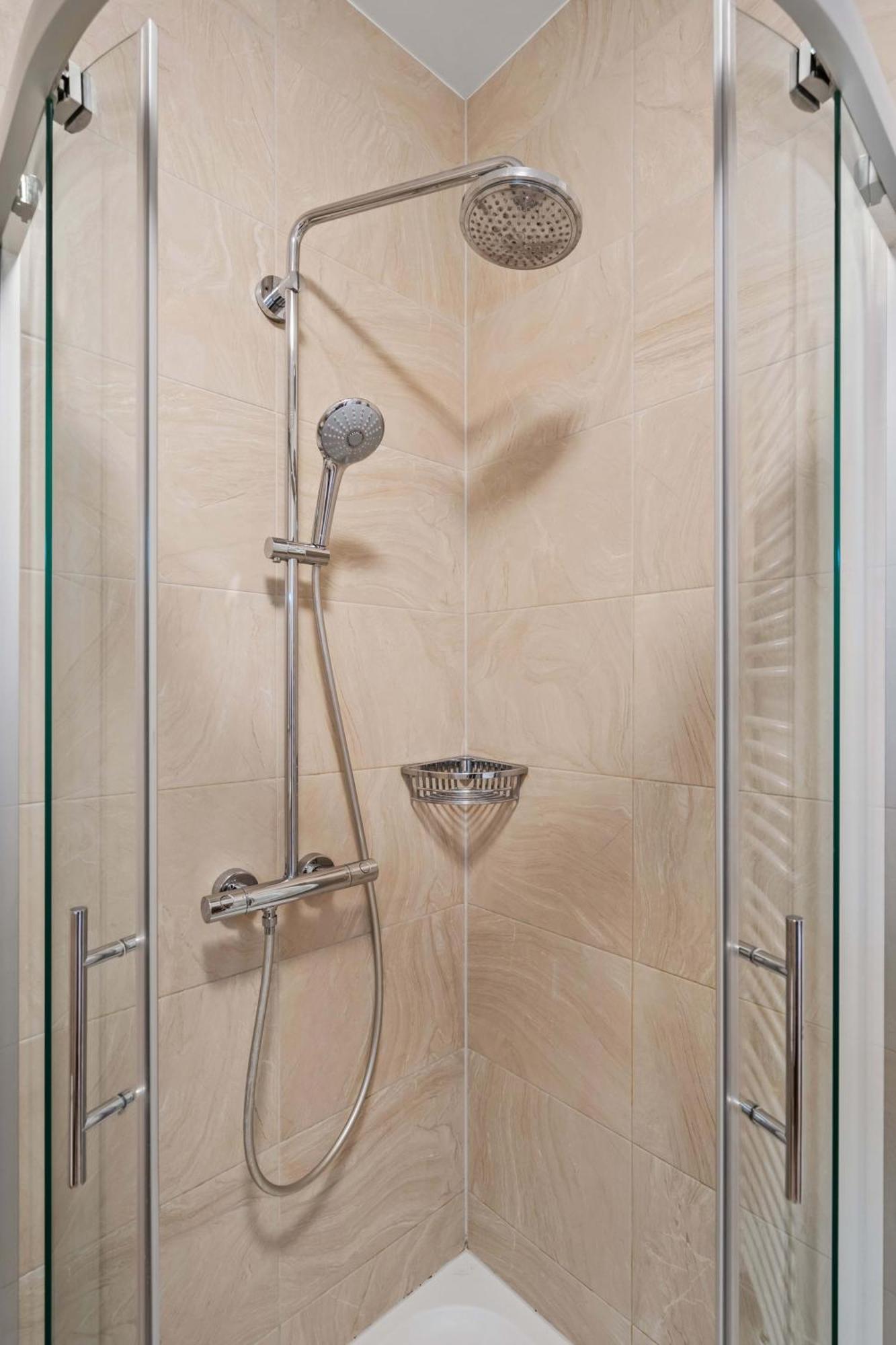 Stylish 2Br Apt In Limpertsberg, Near City Center Luxembourg Bagian luar foto